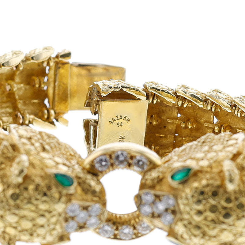 Double Lion Diamond and Emerald Cuff Bangle, 18k