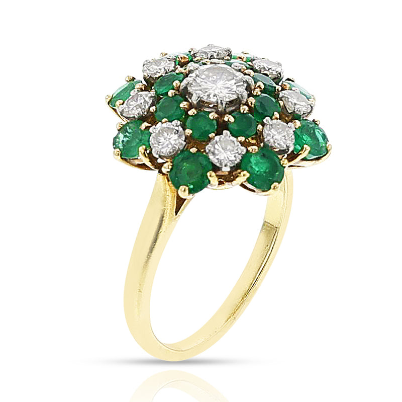 Van Cleef & Arpels Emerald and Diamond Cluster Ring, 18k