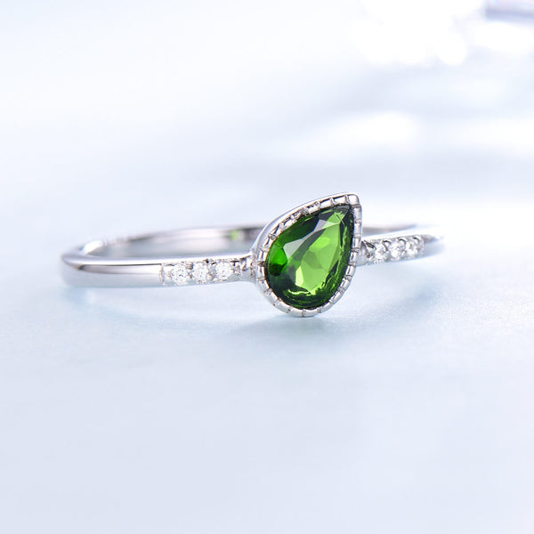 Pear 4 x 6 Emerald Green Cubic Zirconia Sterling Silver Ring